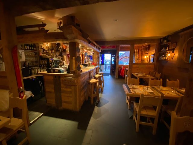 Le Plancher Des Vaches Bar-Restaurant SFL IMG_3705.jpeg